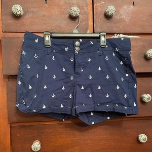 Wallflower shorts